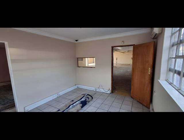 840M² BUILDING FOR SALE IN BENONI SOUTH